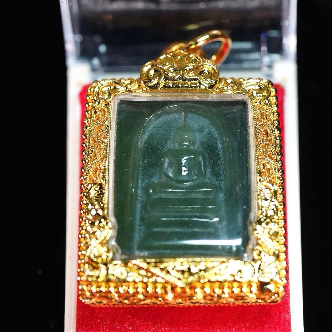 カナダ産翡翠ソムデット　翡翠の父『ルアンポーウィリアン師』　プラクルアン　自信