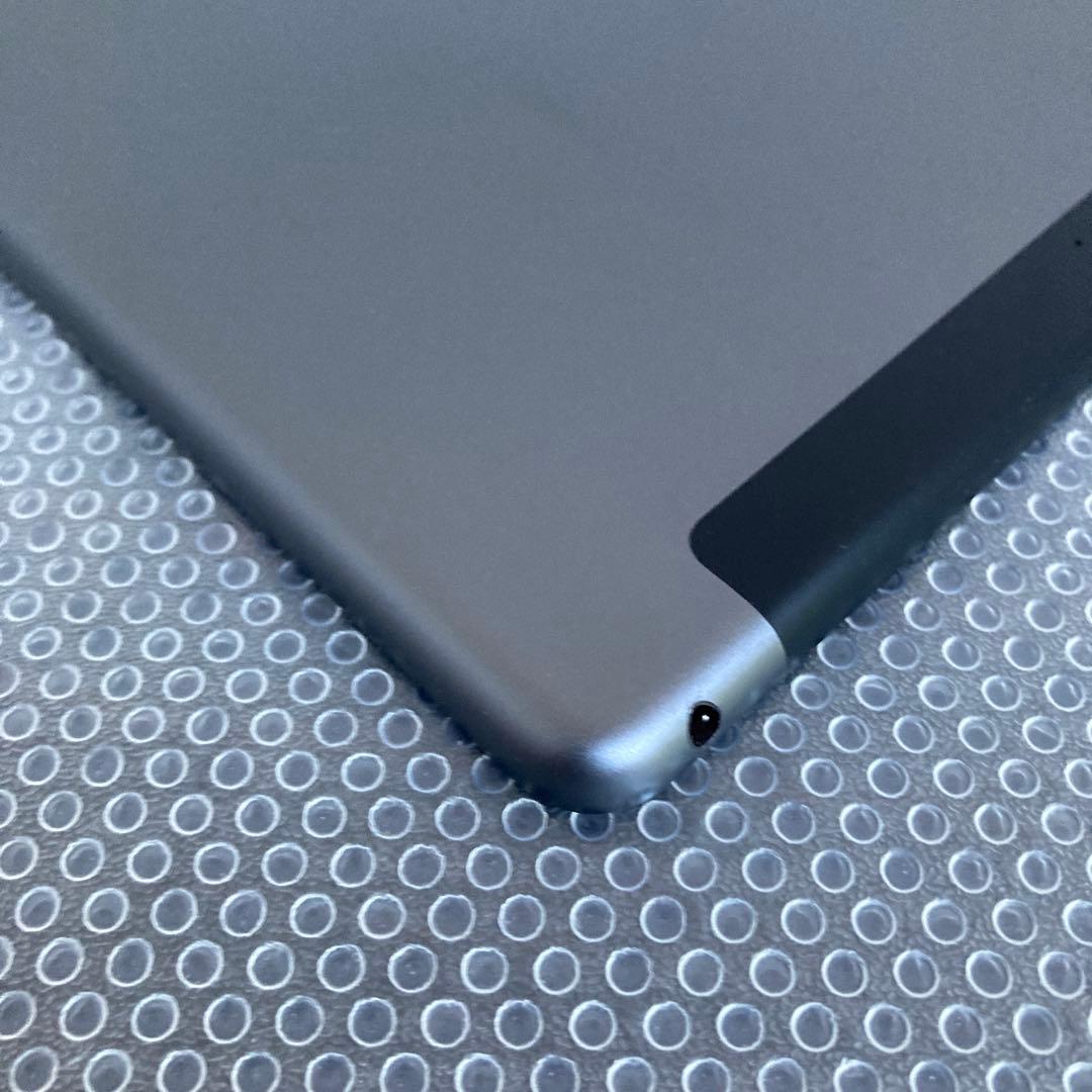 3603【早い者勝ち】美品☆iPad8 第8世代 32GB SIMフリー☆