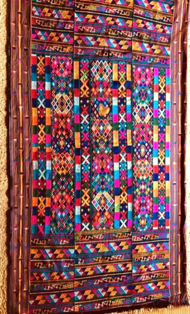 ブータンのキラ　アンティーク　大型　希少品