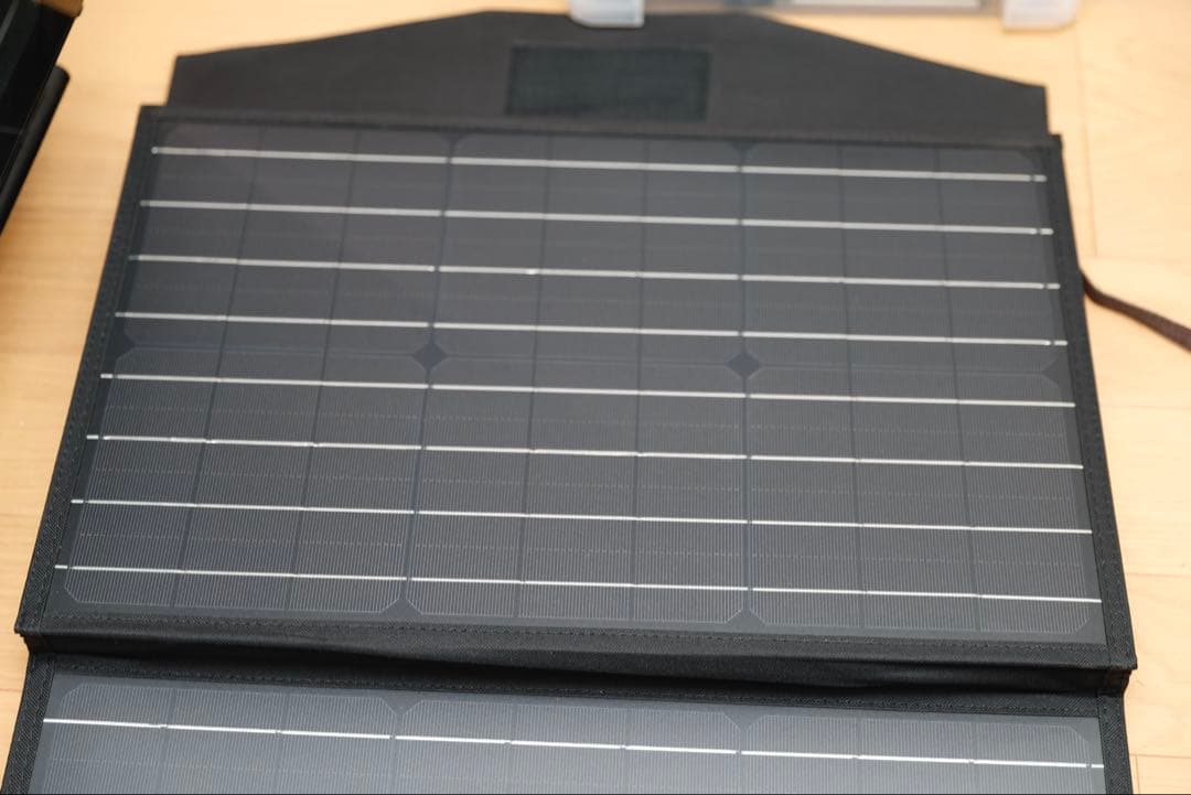 キャリライク ソーラーパネル 120W ソーラーチャージャー 折り畳み式 USB