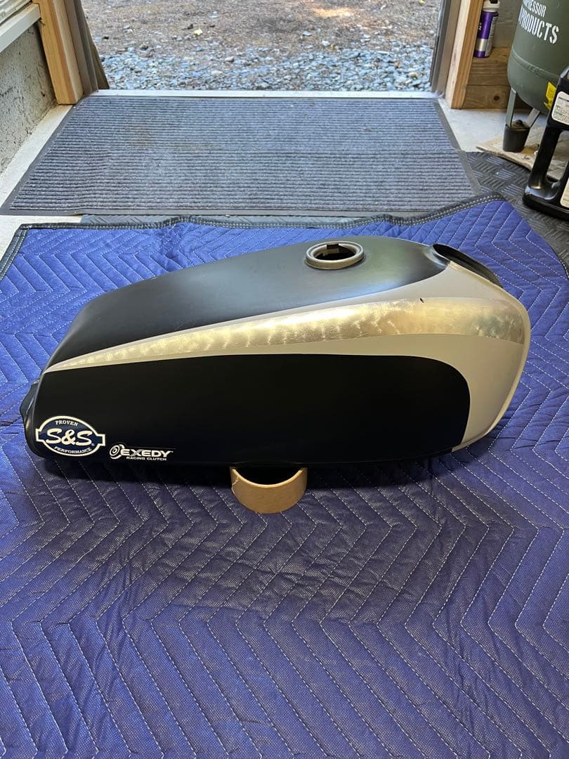 カスタムペイント済みタンク 【CB50？メーカー不明】