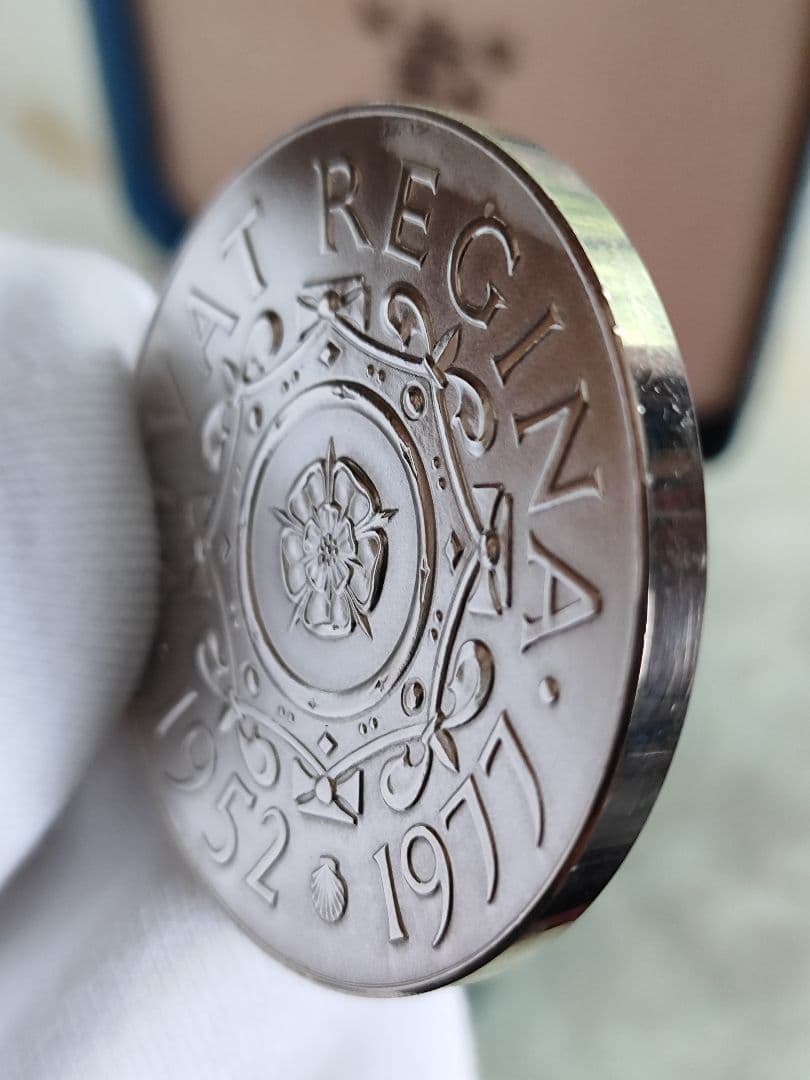 【希少】1977 イギリス エリザベス ジュビリー 中型 シルバー銀メダル