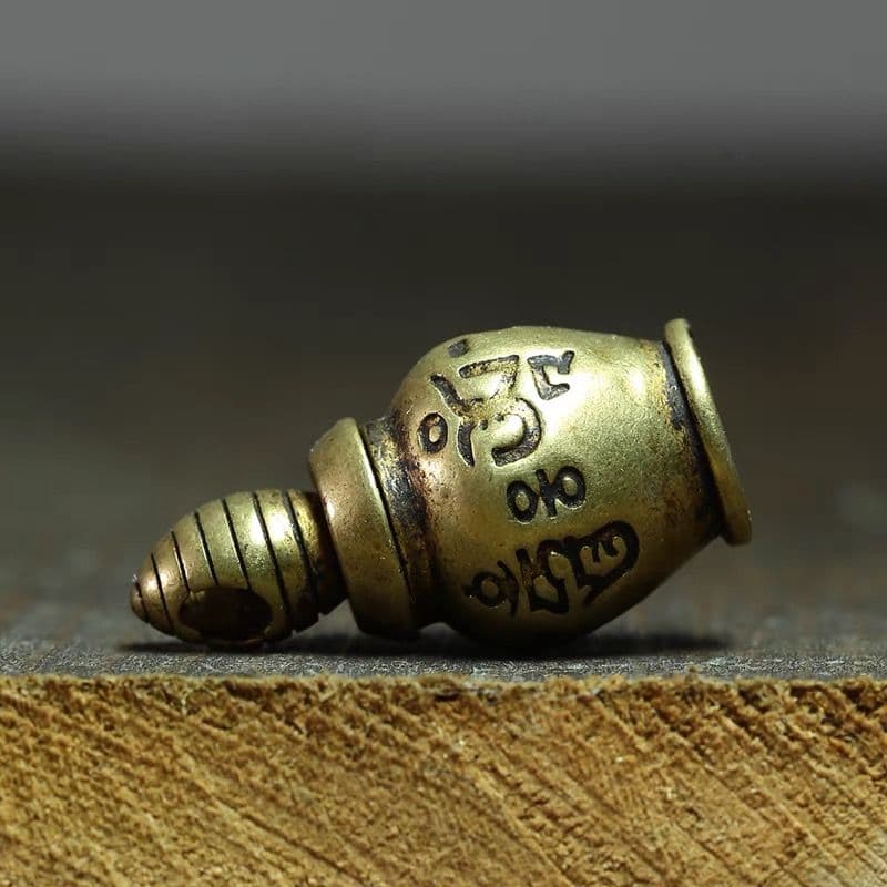 古玩銅器宝瓶箇性仏系純銅六字真言仏舎利塔ガ烏箱掛飾ペンダント