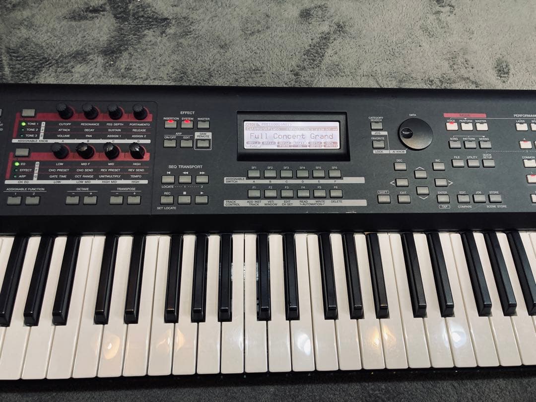 YAMAHA シンセサイザー MOXF6