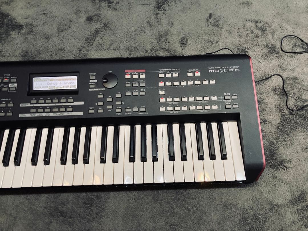 YAMAHA シンセサイザー MOXF6