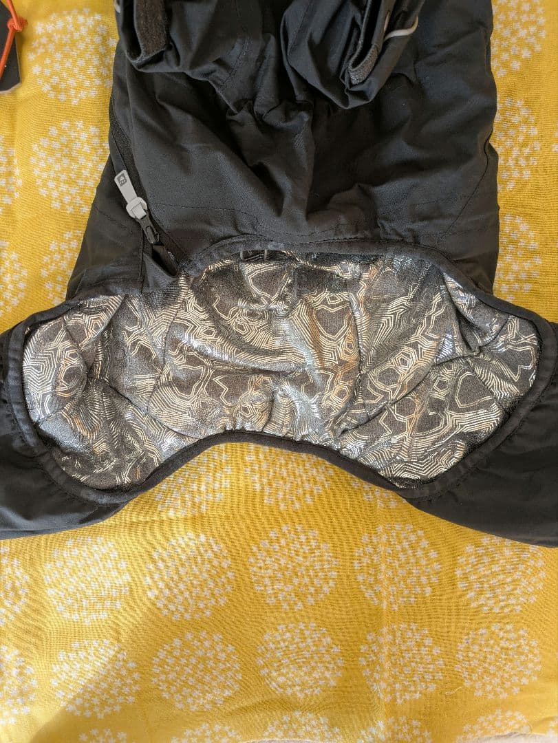 フルッタ　Hurtta エクストリームオーバーオール　35M 試着のみ