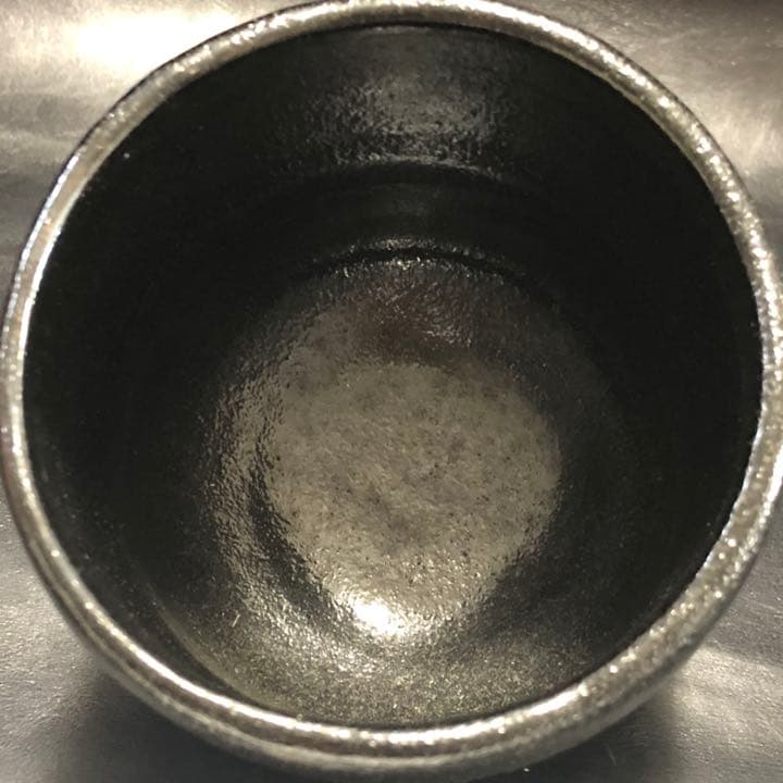 美しい古美術の陶器◼️蔵から美しい黒ぐろした黒楽の筒茶碗が出て来ました、茶道具