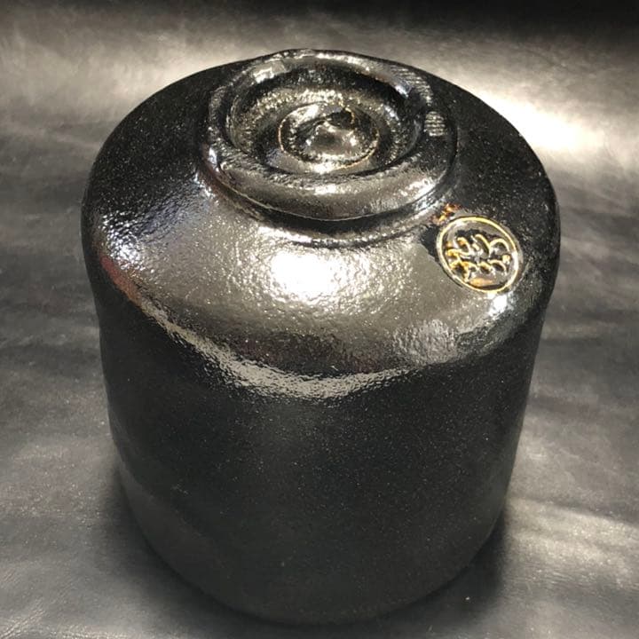 美しい古美術の陶器◼️蔵から美しい黒ぐろした黒楽の筒茶碗が出て来ました、茶道具