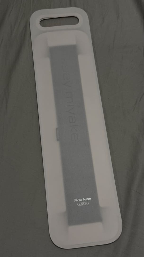 Apple iPhone Pocket ISSEY MIYAKEショートブラック