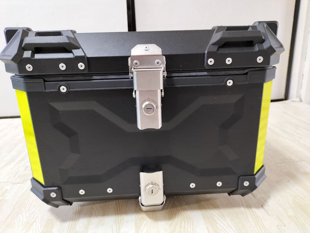 リアボックス　55L