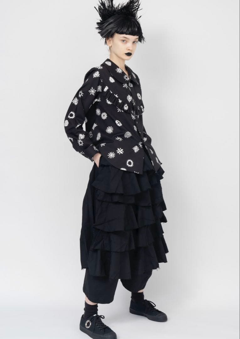 ブラックコムデギャルソン　24ss フリルスカート