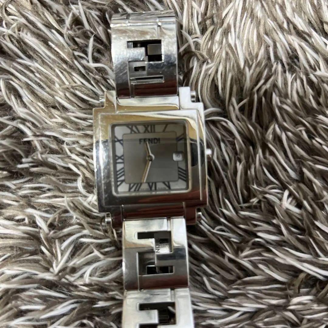 FENDI シルバー アナログ時計
