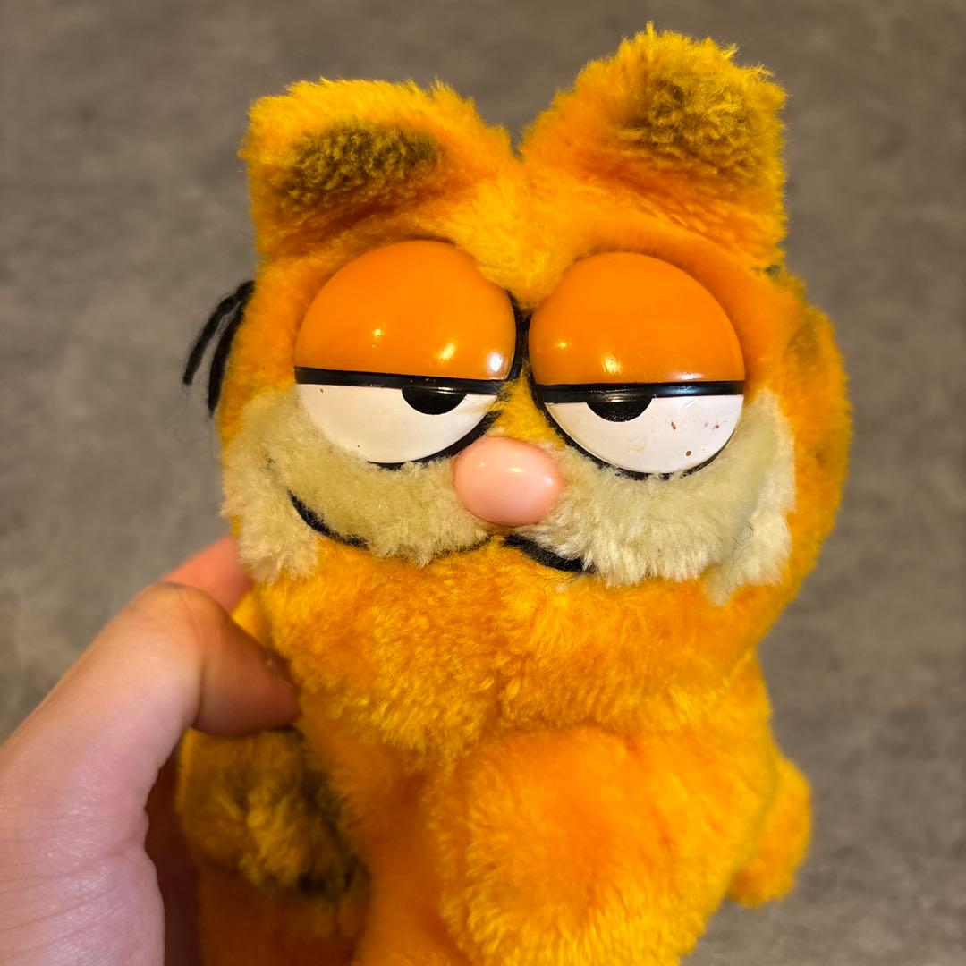 ガーフィールド お座りミニぬいぐるみ 赤字