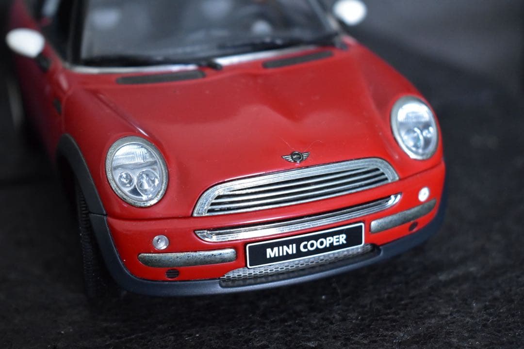 [絶版] 1/18 オートアート ミニクーパー ミニカー エンジン再現