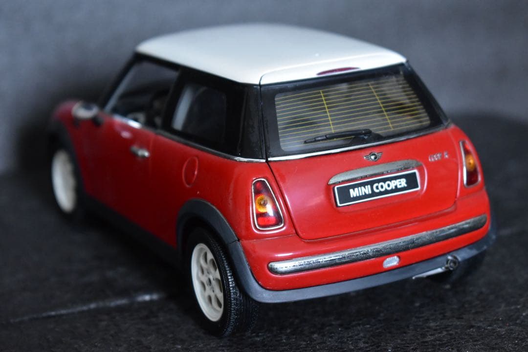 [絶版] 1/18 オートアート ミニクーパー ミニカー エンジン再現