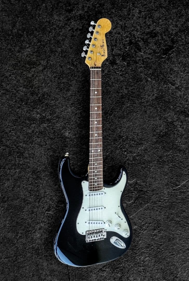 Photogenicフォトジェニックストラト3TSエレキギター オマケチューナー