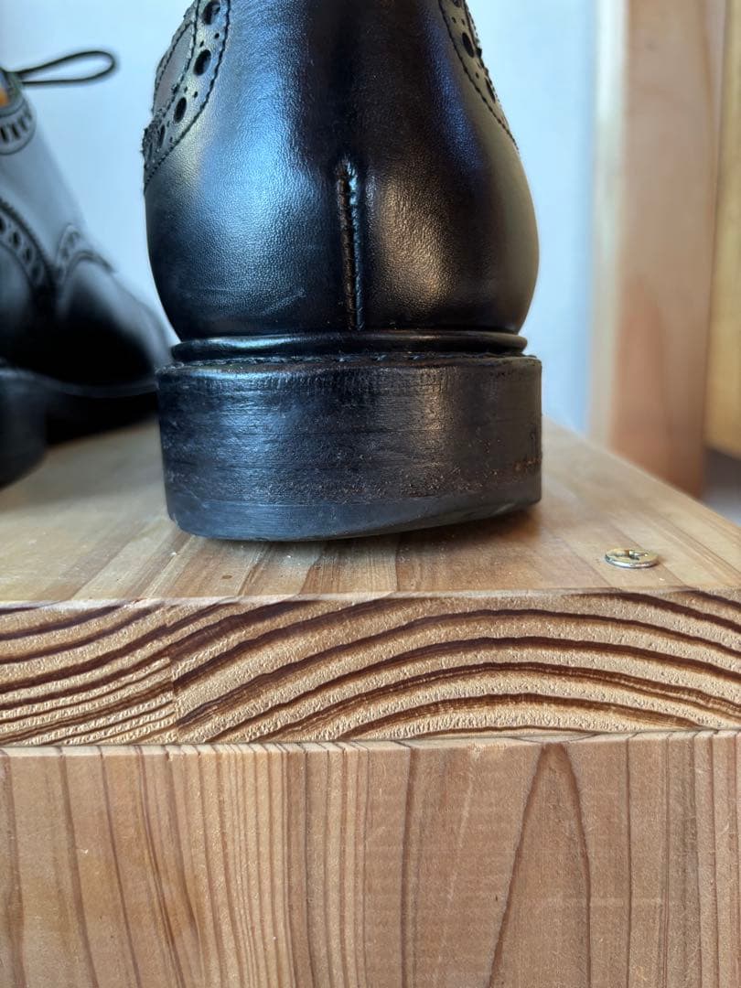 ジャランスリワヤ　ウイングチップ