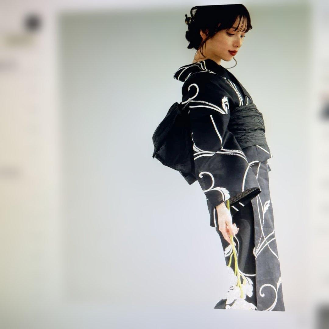 2025年6月新作　最終お値下げ　新品Dita 浴衣5点セット 黒白花柄