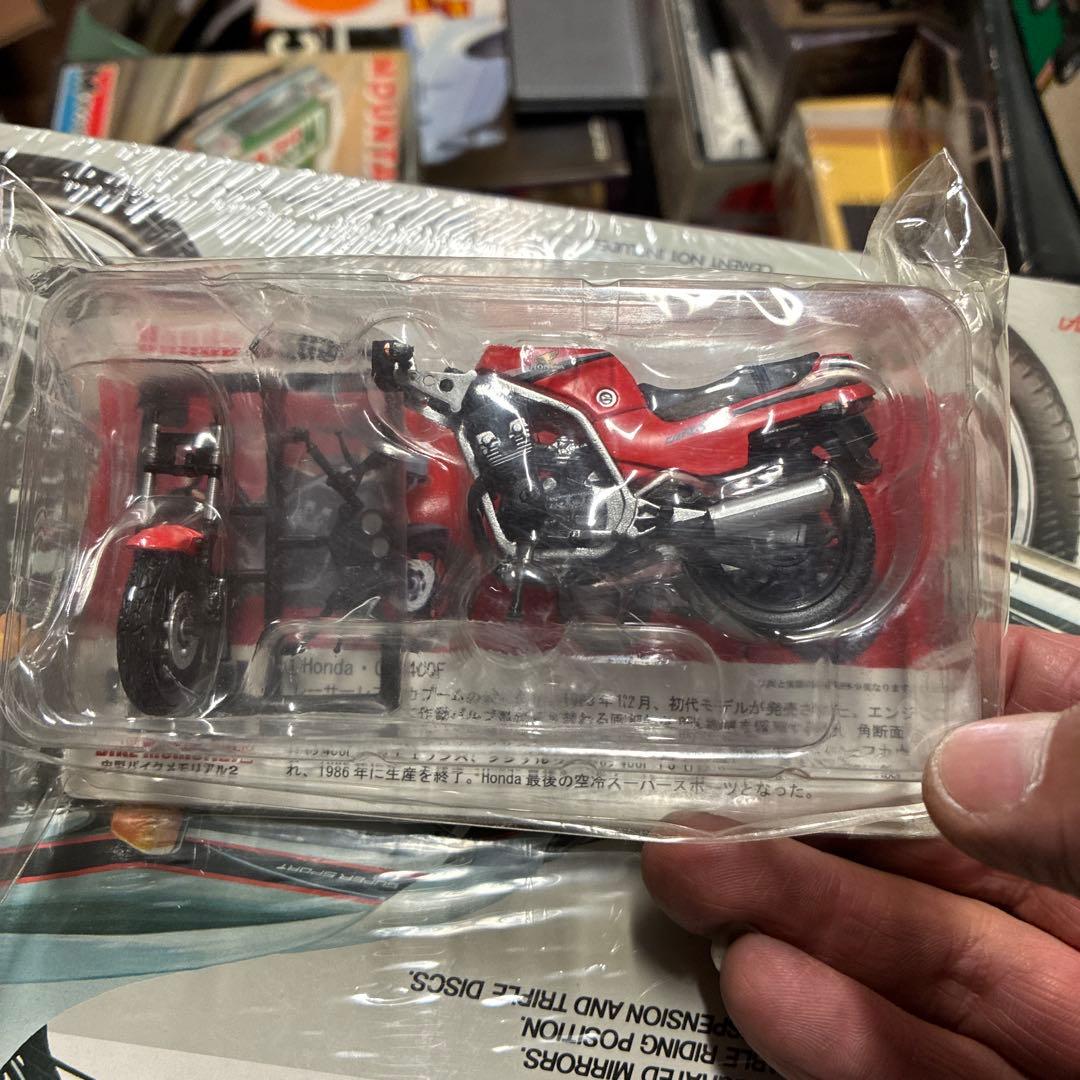 Honda CB R400F1/24？スケールモデル 赤希少