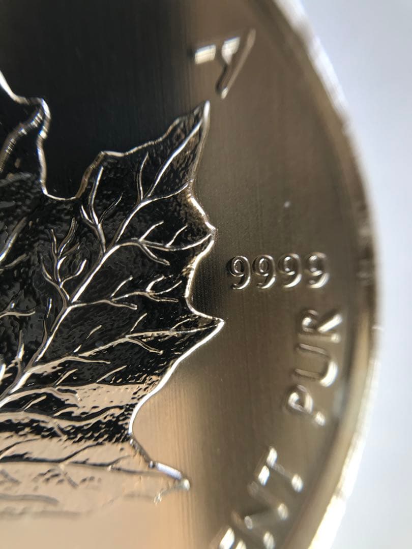 カナダ 9999純銀 1オンス 5ドル 2011年 メープルリーフ