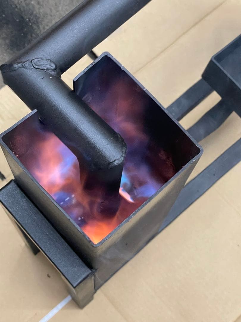 廃油ストーブ　送風機と五徳付き