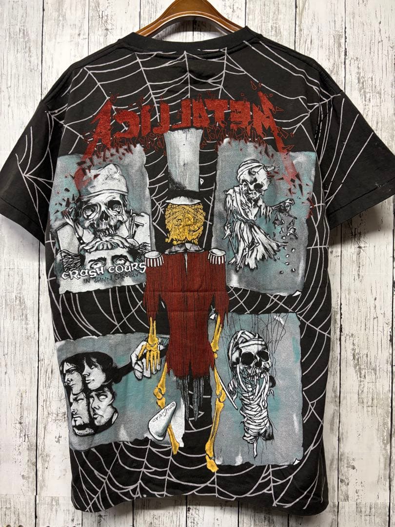 メタリカ LLICA Tシャツ