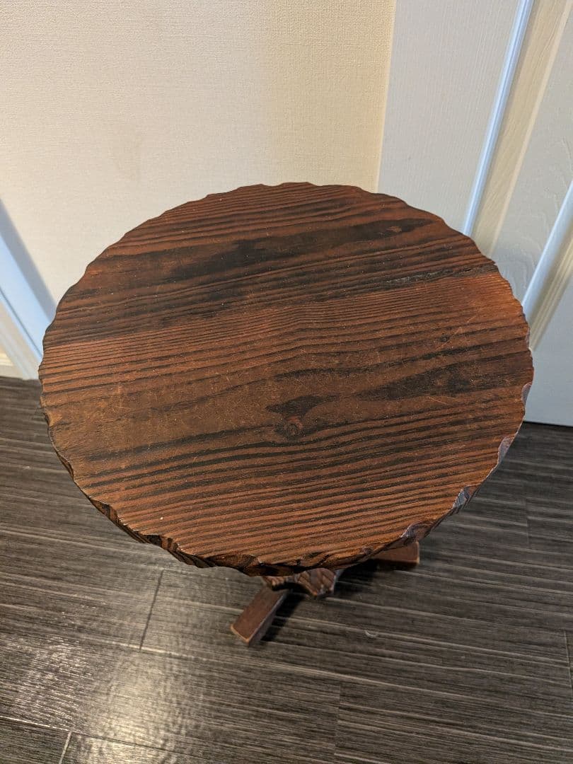 スペイン製 羊飼いの椅子 ウサギと猫の木製椅子とテーブルセット アンティーク