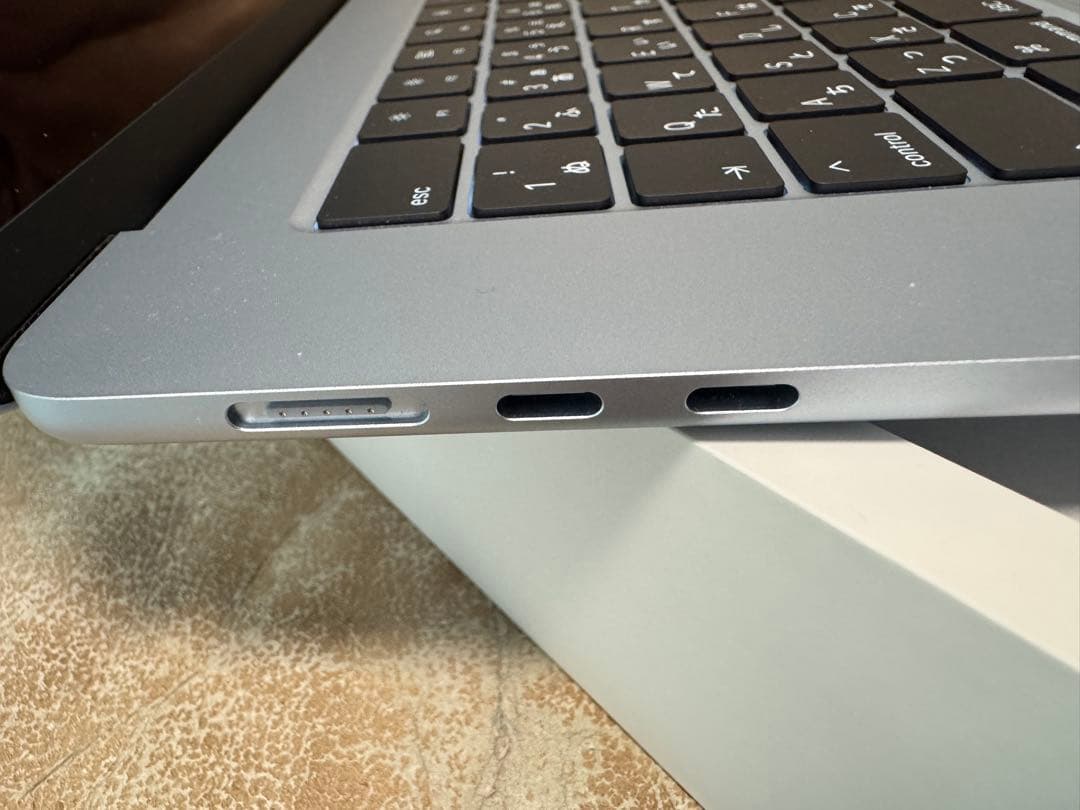 M4 MacbookAir 15インチ スカイブルー 16GB/256