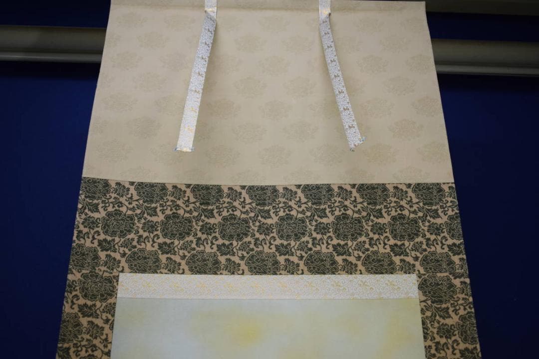 真作/紫雲/龍雲聖観音図/龍上聖観音図/桐共箱付/布袋屋掛軸HH-753