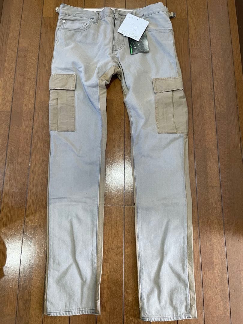 アンダーカバーイズム　ベージュ カーゴパンツ