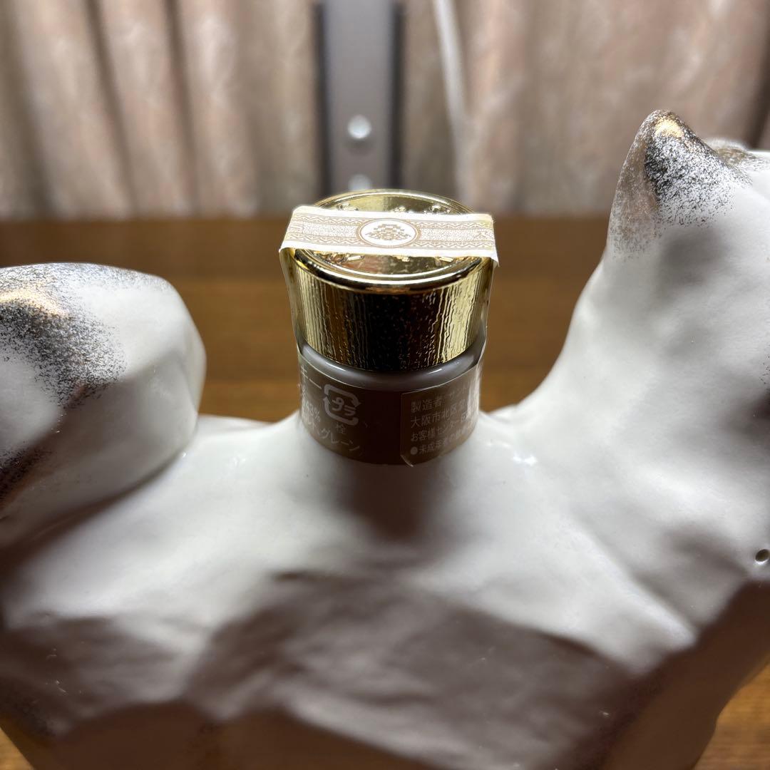  12 犬の形ウイスキー瓶