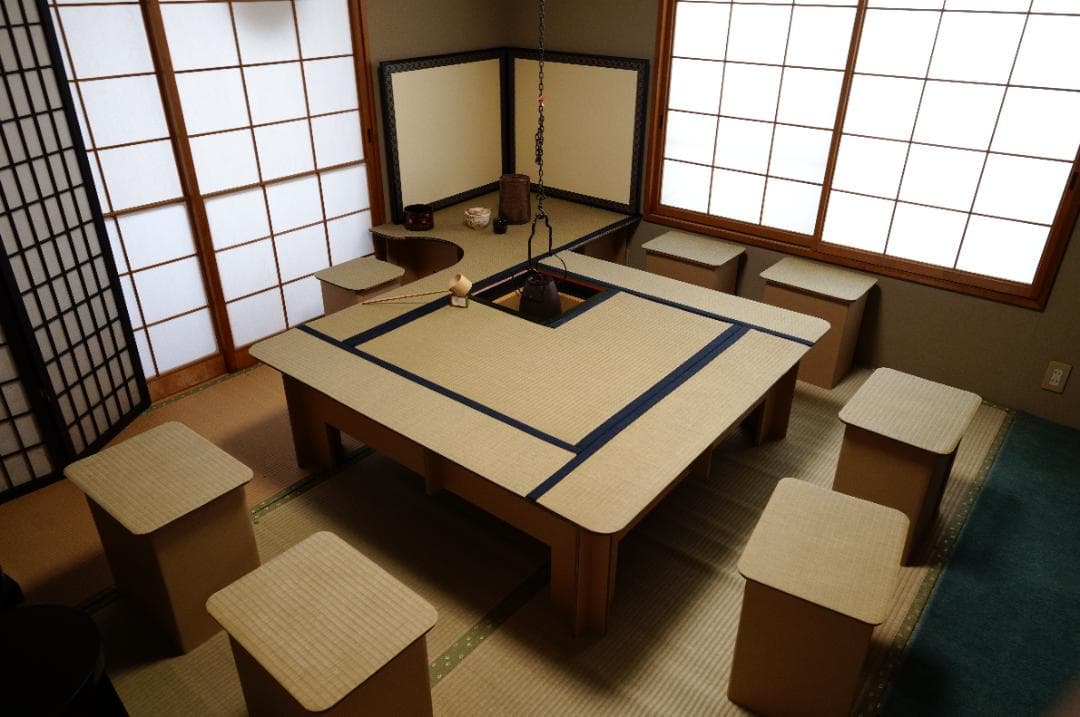 組み立て式 立礼棚（有圓卓）段ボールタイプ　炉/風炉畳2種付属、茶会イベント等に