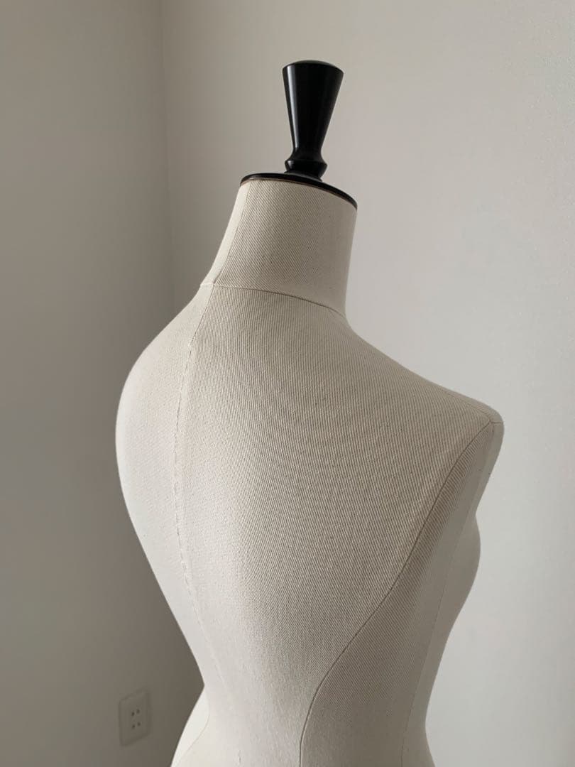 七彩 N-VALUE 女性用トルソー 布製 ブラックスタンド NANASAI