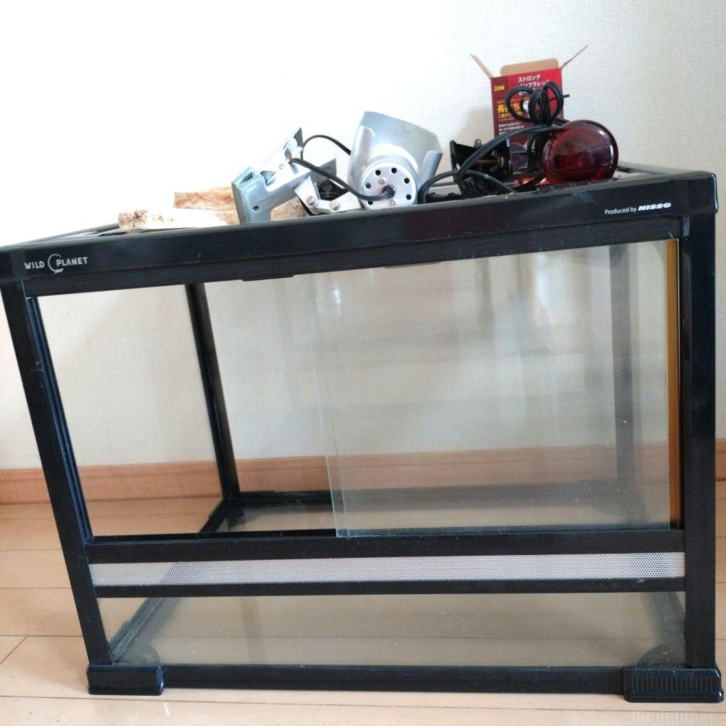 【爬虫類・両生類】NISSO 飼育ケース60センチ＆保温グッズ他