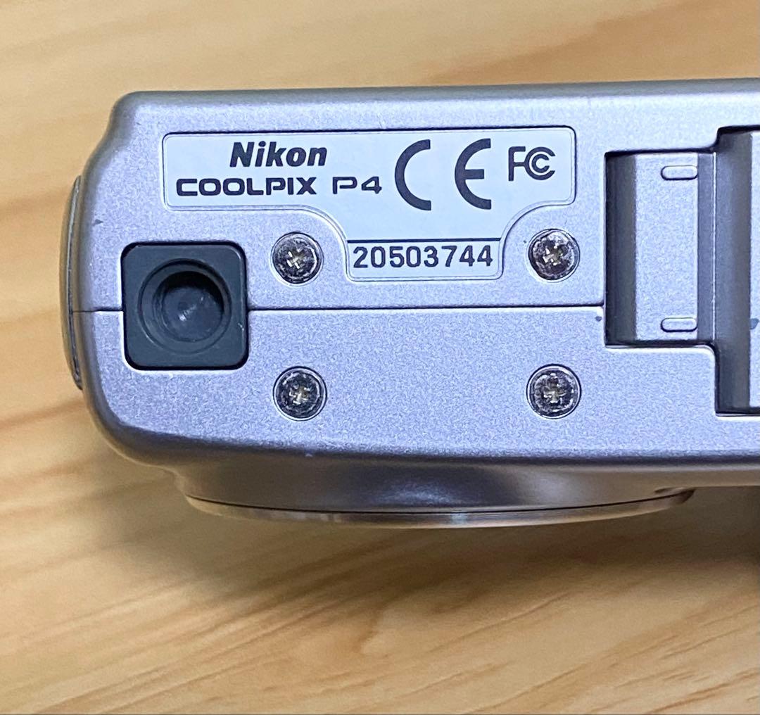 デジタルカメラ NIKON COOLPIX P4 VR