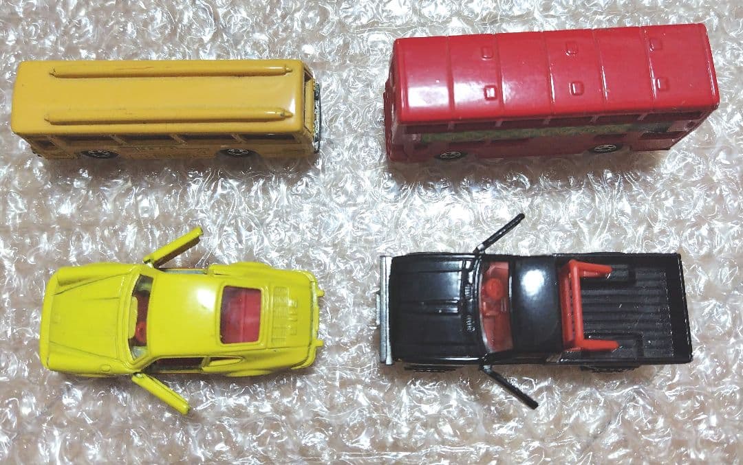 tomica　ミニカー　4台