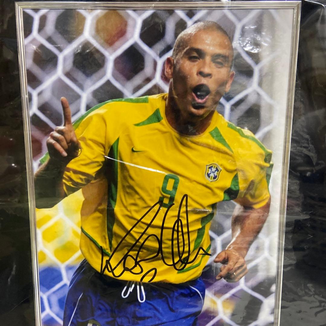 アキ◼️送料別◼️ロナウド直筆サイン入りフォト　額入り