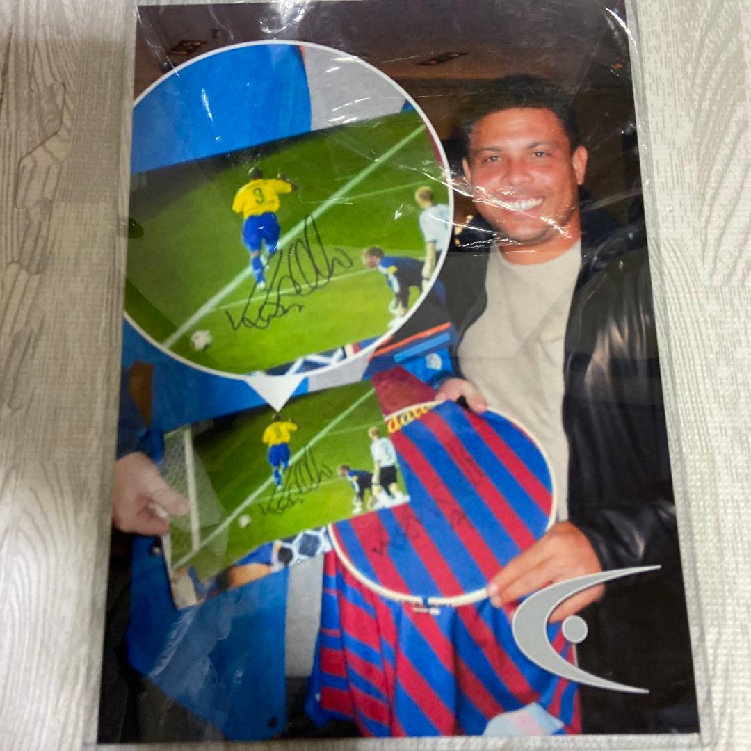 アキ◼️送料別◼️ロナウド直筆サイン入りフォト　額入り