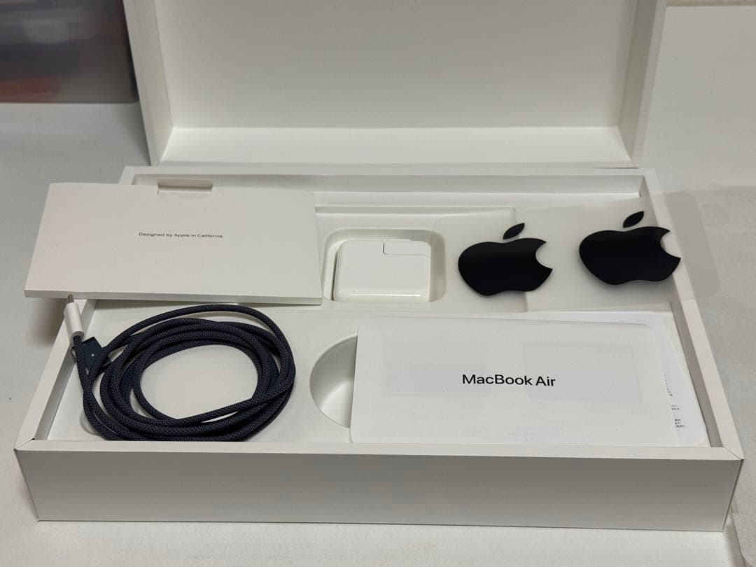 MacBook Air M2 13.6インチ ミッドナイト8GB/256GB美品