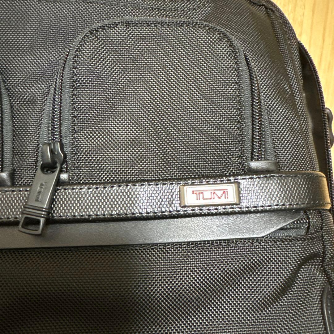 【週末限定値下】コンパクト・ラージ・スクリーン・ラップトップ・ブリーフ｜TUMI