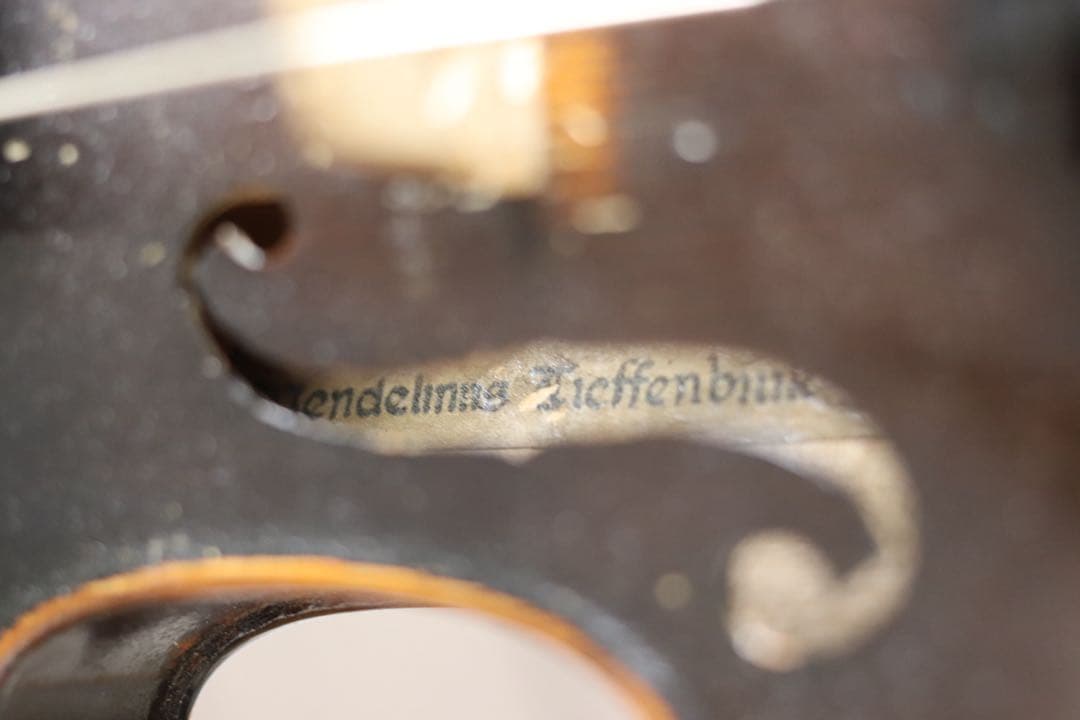 イタリア製 バイオリン4/4 本体(黒色ニス)