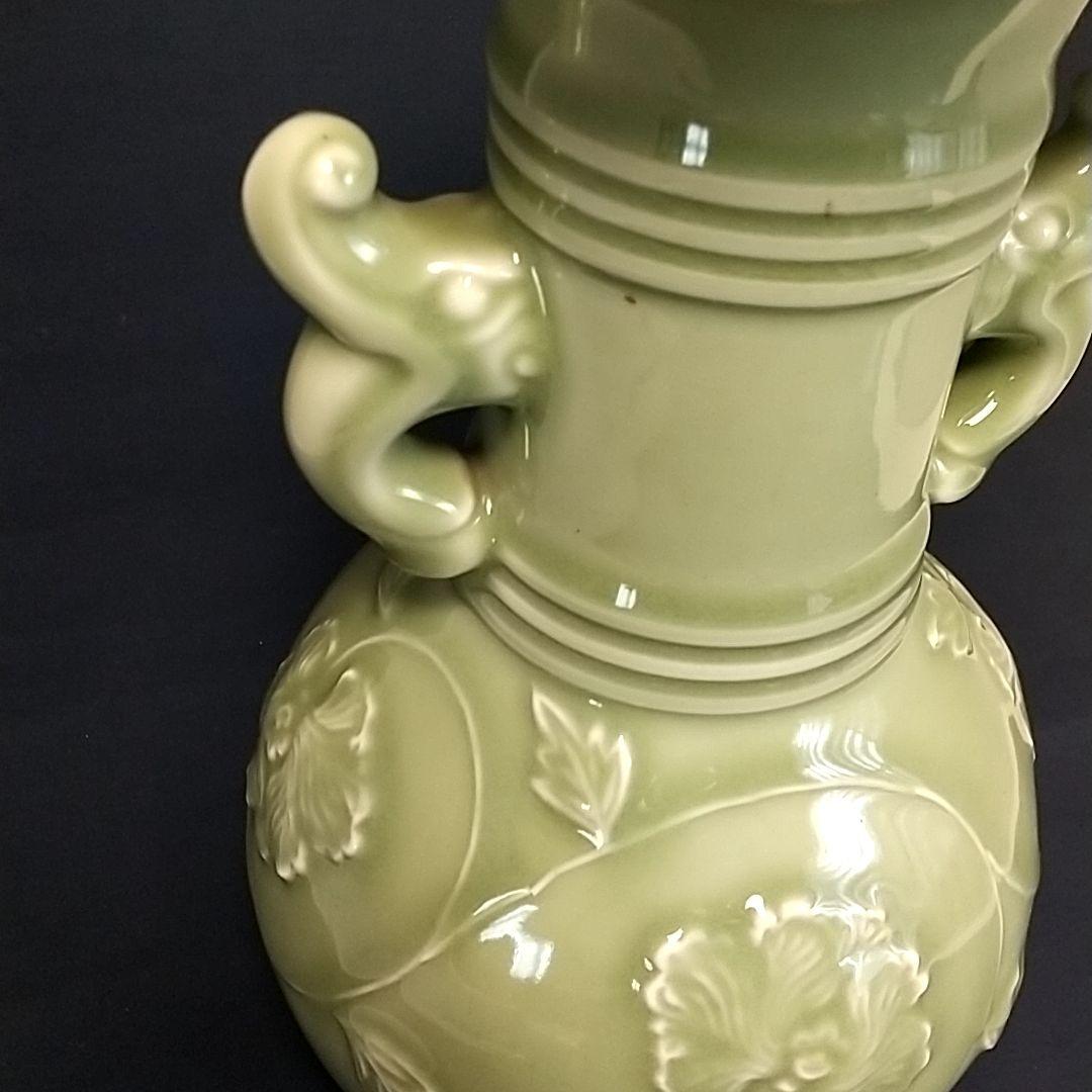 青磁竹耳華瓶 宮永東山作、共箱