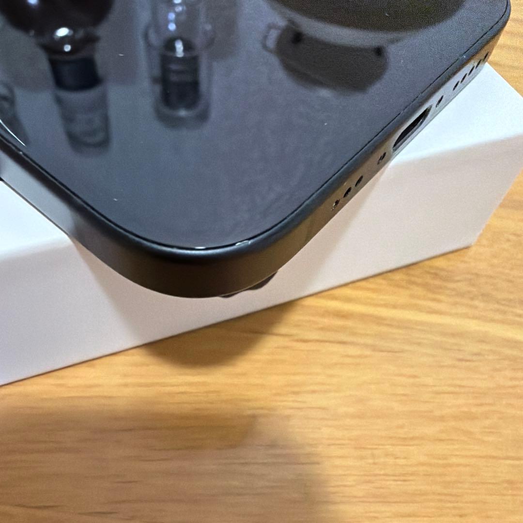 Apple iPhone16 ブラック 本体