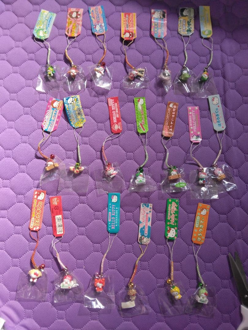 ご当地キティちゃん根付け106個セット