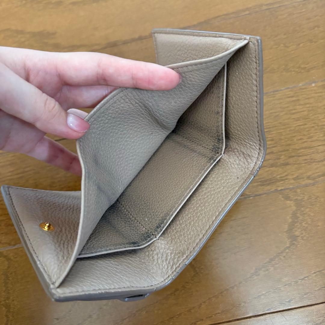 PRADA 3つ折り財布