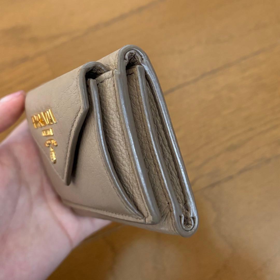 PRADA 3つ折り財布
