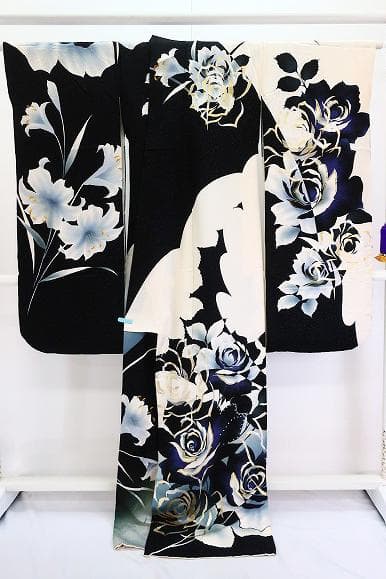 ★専用★美品 振袖 銀通し 黒 オフホワイト 薔薇 トールサイズ 身丈175cm