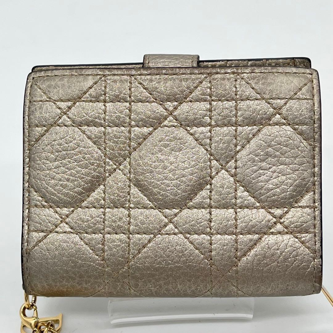 【美品】クリスチャンディオール 二つ折り財布 カナージュ ロゴ金具 レザー