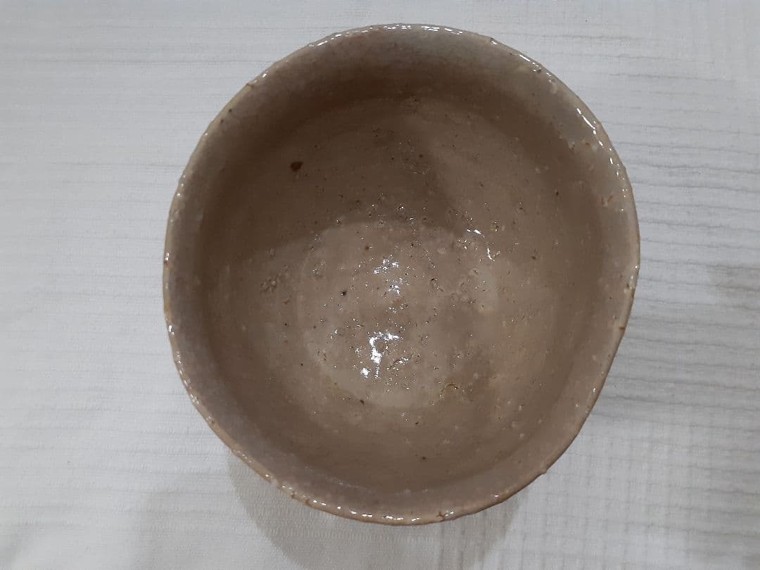 萩焼の坂高麗左衛門さんの鬼手焼の茶碗です。