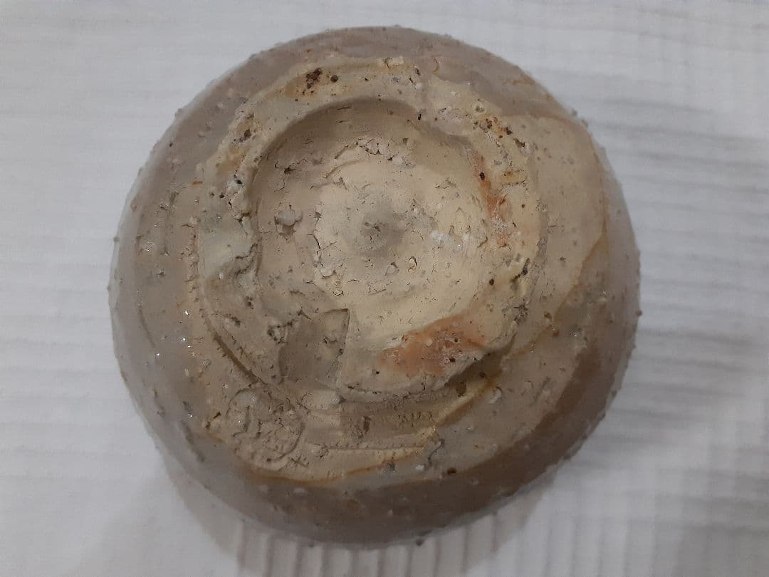 萩焼の坂高麗左衛門さんの鬼手焼の茶碗です。